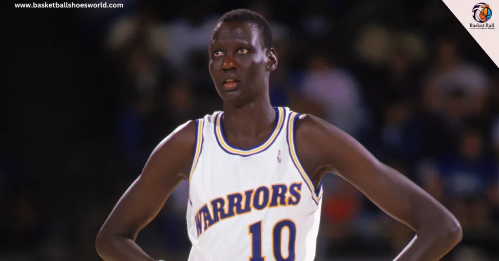 Manute Bol have a shoes size of 16.5 US 