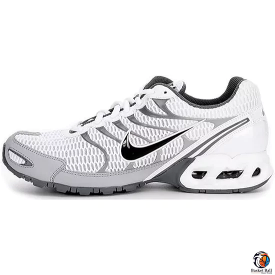 Nike Air Versatile 4 basketball shoes